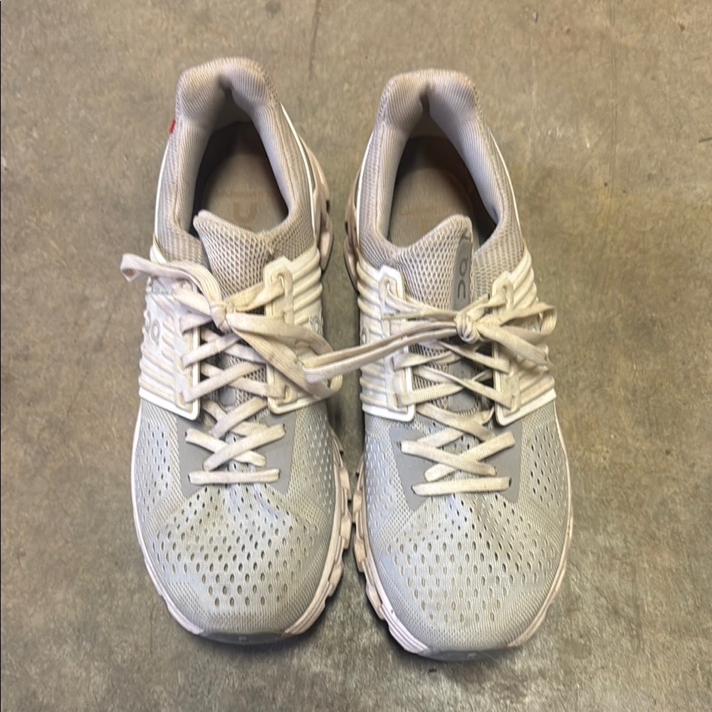 On Gray Athletic Shoes EUC - size 9